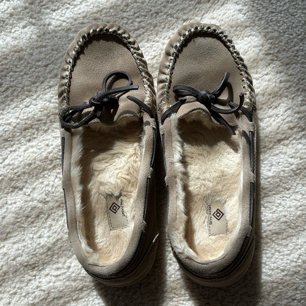 Moccasin Slippers with Faux Fur